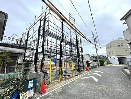 販売現地