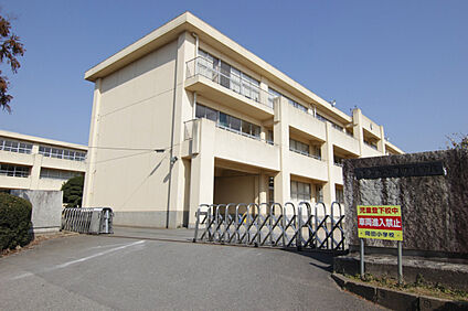 牛久市立岡田小学校 2000m
