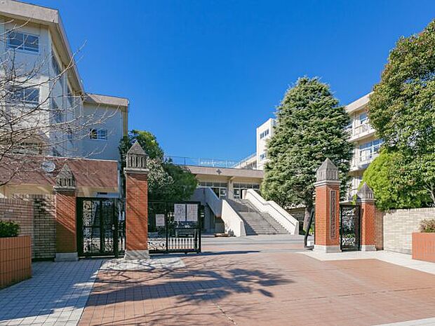 さいたま市立南浦和中学校(約1,574m)