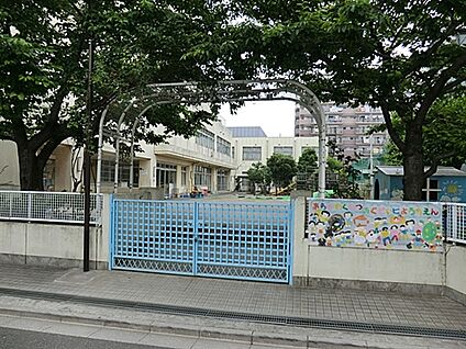 尾久第二幼稚園 643m