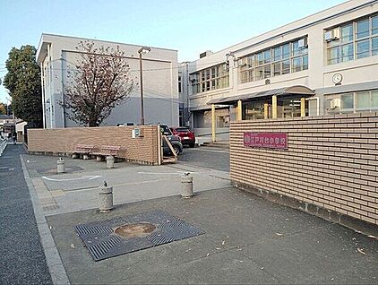 流山市江戸川台小学校 1697m