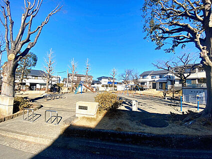 渡戸東公園 281m