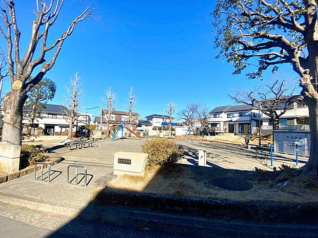 渡戸東公園(約281m)