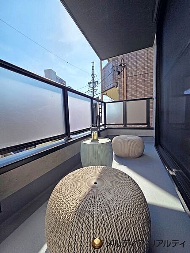 【その他内観】2号棟/2階・3階それぞれにバルコニーを設置。ご家族全員のお洗濯物も干せるスペースを確保しました♪