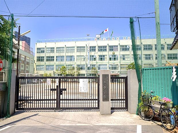 荒川区立第一中学校（約226m）