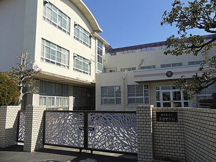名古屋市立豊国中学校 685m