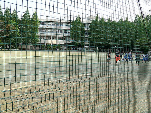 さいたま市立中尾小学校（約1,382m）
