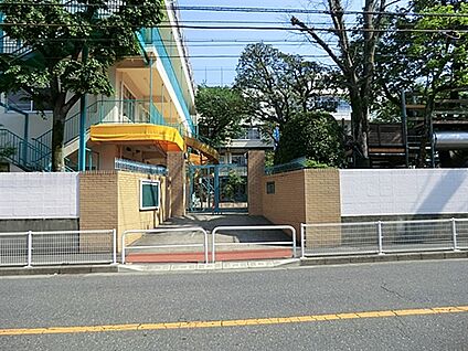聖徳幼稚園 320m