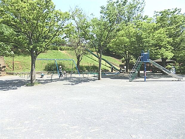 新石川公園（約1,000m）