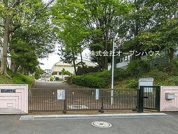 横浜市立山内中学校（約1,876m）