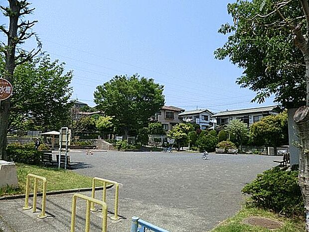 鳥が丘第五公園(約1,172m)