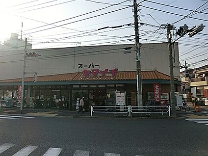 ヤマイチ南篠崎店 560m