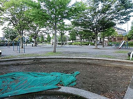 大流公園 595m