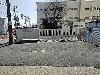 横浜市立今宿小学校 1215m