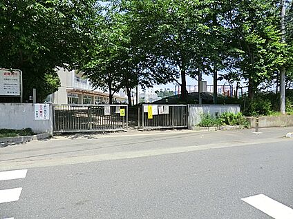 朝霞市立朝霞第十小学校 635m