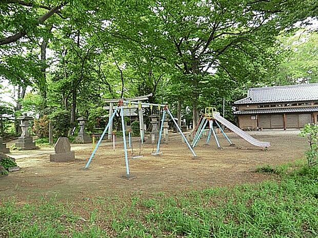 氷川神社児童遊園地(約601m)