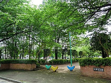 上落合公園 500m