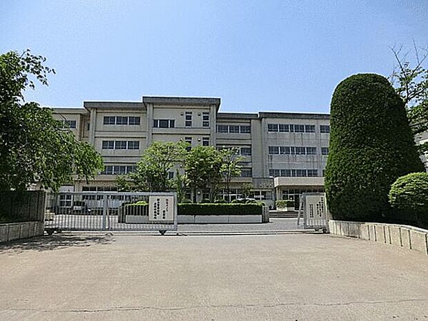 流山市立南流山中学校(約419m)