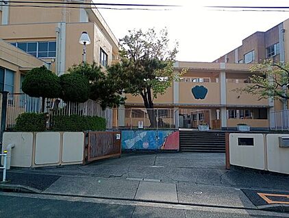 名古屋市立貴船小学校 451m