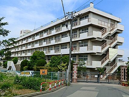 さいたま市立東浦和中学校 1151m