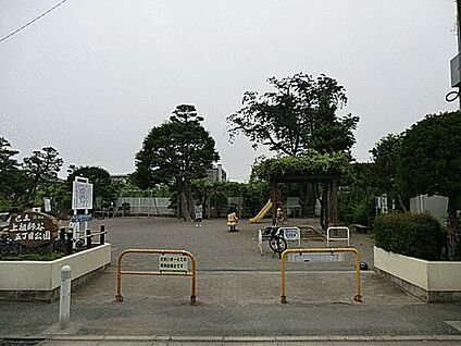 上祖師谷五丁目公園 1005m