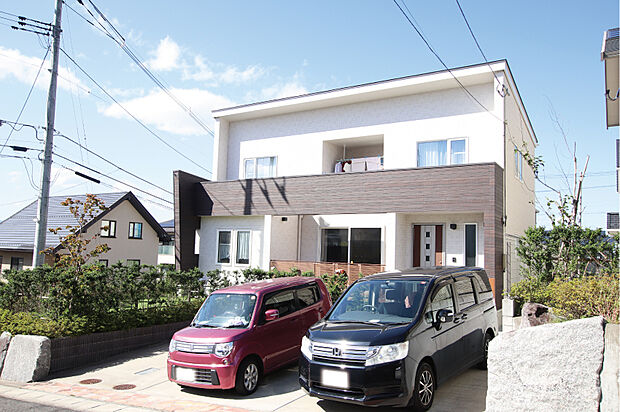 【横シャープなシンプルモダン】当社施工事例:お客様の自由に設計することが出来ます。