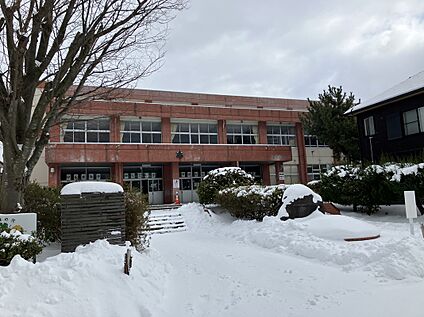 川尻小学校 350m～360m