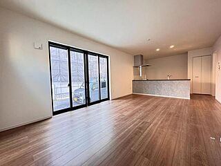 杉並区久我山4丁目　☆南側4ｍ×東側5.4ｍの角地に面した明るく開放的な好立地♪☆ 外観