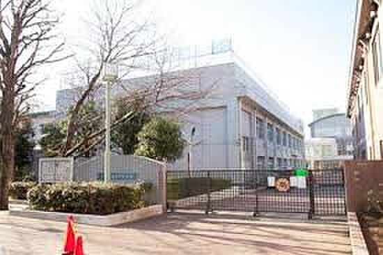 杉並区立富士見丘中学校（約772m）