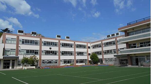 板橋区立桜川小学校（約270m）