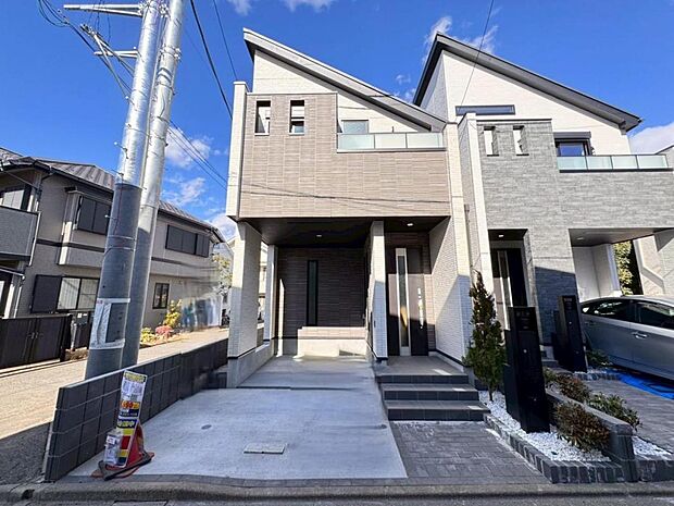 【外観】木造２階建て設計、３ＬＤＫ＋ロフト＋カースペース。暮らしを豊かにサポートする仕様設備や広々としたキッチンなど魅力が詰まったお住まいです。