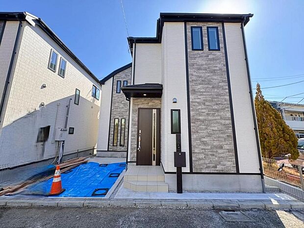 【外観】木造2階建て設計、3LDK+ロフト+カースペース。暮らしを豊かにサポートする仕様設備や広々としたキッチンなど魅力が詰まったお住まいです。