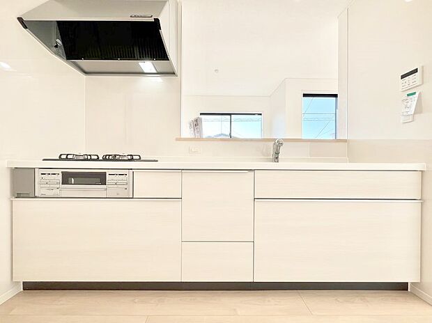 ~Kitchen~ 広くて使いやすいキッチンなら家族でいっしょに料理をつくったり、後片付けも手間なくできちゃいます♪収納もたっぷりあるので、いつもすっきりと清潔な印象を保てます。