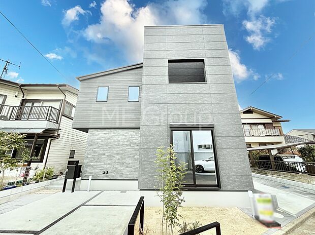 上質感あふれる外観デザイン。魅力の住まいを実現。 