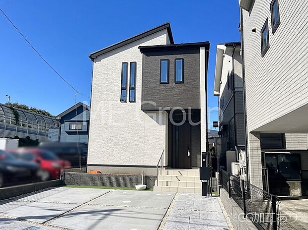 ～Exterior～　周辺には学校や買物施設もあり生活、子育てに適した環境が広がっています！「永住地」として、物件のご見学だけではなく、周辺の環境や通学できる学校についてもご相談ください！