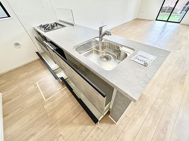 【その他設備(スライド収納)】使いやすさを優先したスライド式収納タイプ!