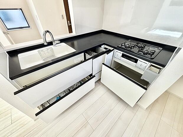 【その他設備(スライド収納)】使いやすさを優先したスライド式収納タイプ！