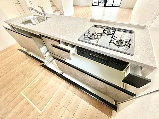 【その他設備(スライド収納)】使いやすさを優先したスライド式収納タイプ！