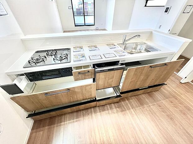 【その他設備(スライド収納)】使いやすさを優先したスライド式収納タイプ！