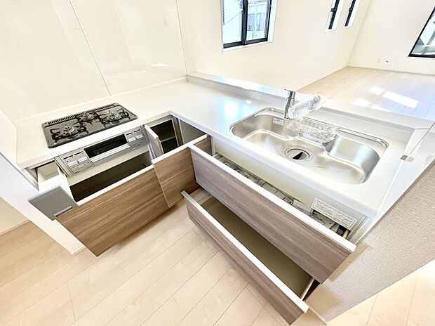 【その他設備(スライド収納)】使いやすさを優先したスライド式収納タイプ！