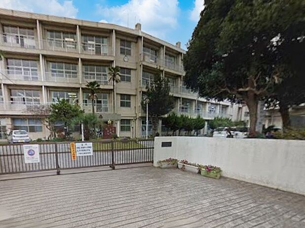 千葉市立幕張中学校（約1,500m）