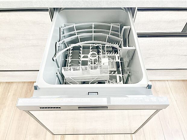 【その他設備(食洗機)】面倒なお片づけは食洗機にお任せ！家事の負担が減って、時間にも気持ちにもゆとりができます。