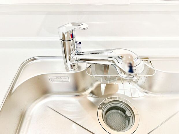 【その他設備(蛇口一体型浄水器)】いつでも清潔なおいしいお水を。一つの水栓で水道水と浄水を使い分け。