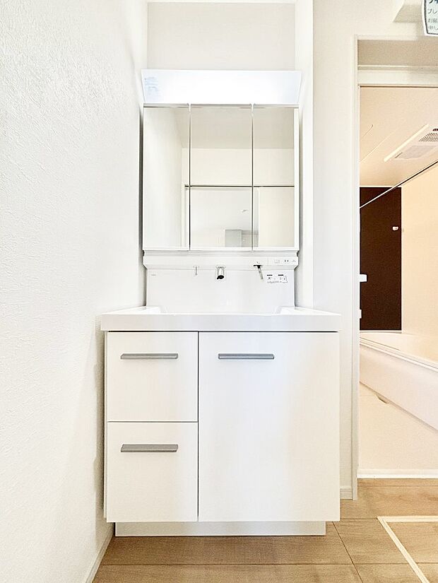 【洗面台・洗面所】収納力と機能性に優れた洗面化粧台