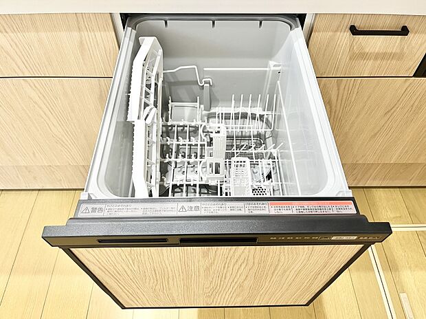 【その他設備(食洗機)】面倒なお片づけは食洗機にお任せ！家事の負担が減って、時間にも気持ちにもゆとりができます。