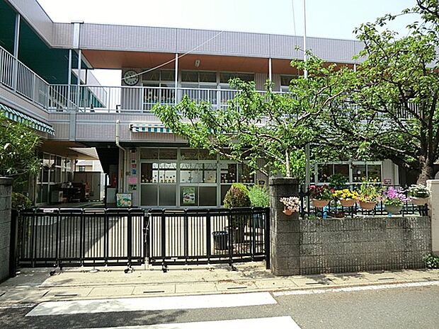 ひばり幼稚園（約300m）