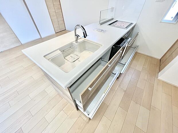 【その他設備(スライド収納)】使いやすさを優先したスライド式収納タイプ！