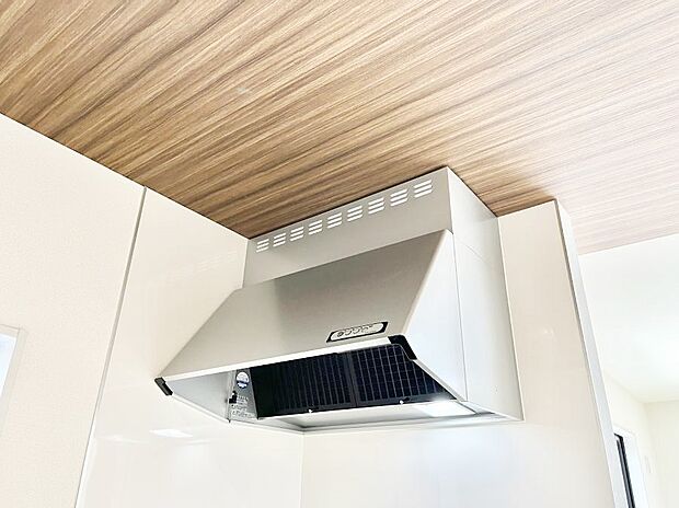 【その他設備(レンジフード)】基本的なお手入れはフィルターのみ！お手入れのしやすさも魅力です。