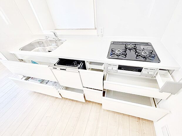 【その他設備(スライド収納)】使いやすさを優先したスライド式収納タイプ!