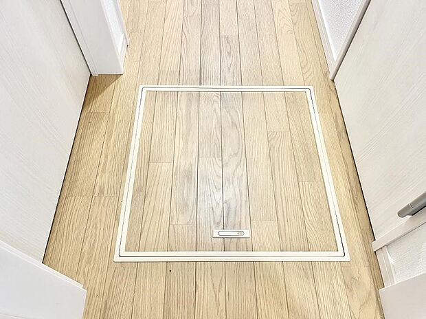 【その他設備(床下収納)】床下収納付き!日用品・非常用品の収納にも大活躍。